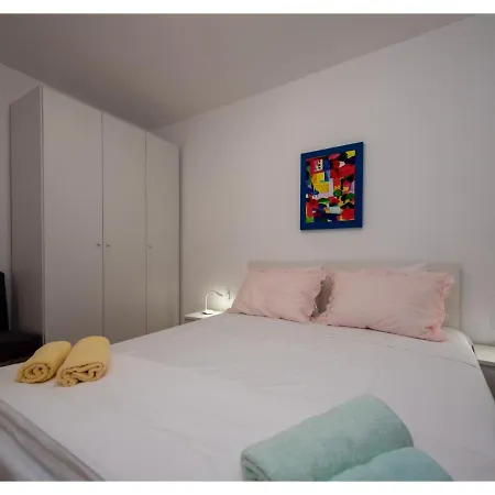 S'akvarel 2 - Private Garage Apartment Split