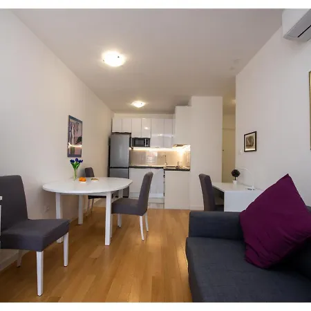 S'akvarel 2 - Private Garage Apartment *