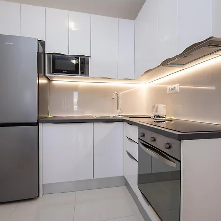 Apartment S'akvarel 2 - Private Garage