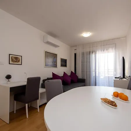 Apartman S'akvarel 2 - Private Garage