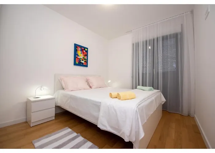 S'akvarel 2 - Private Garage Apartment Split