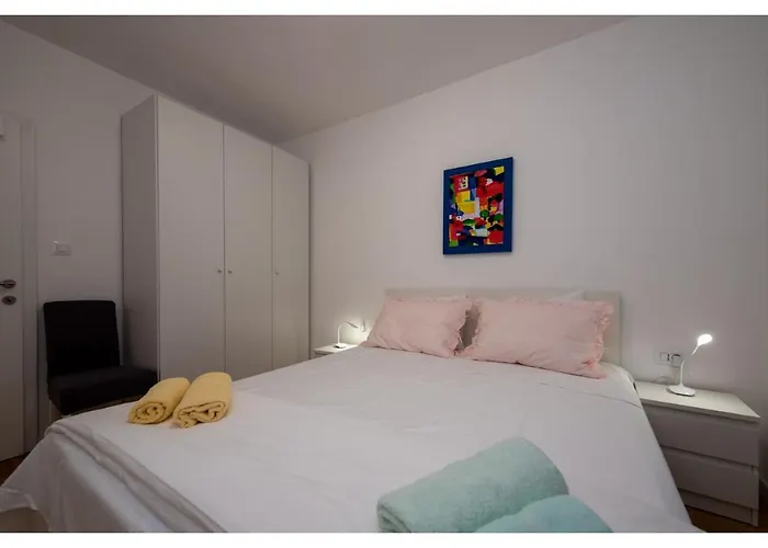 S'akvarel 2 - Private Garage Apartment Split