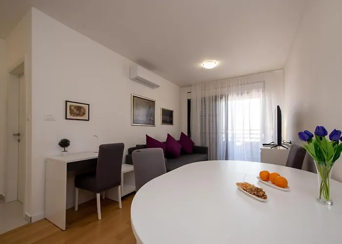 Apartment S'akvarel 2 - Private Garage