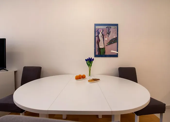 S'akvarel 2 - Private Garage Apartment