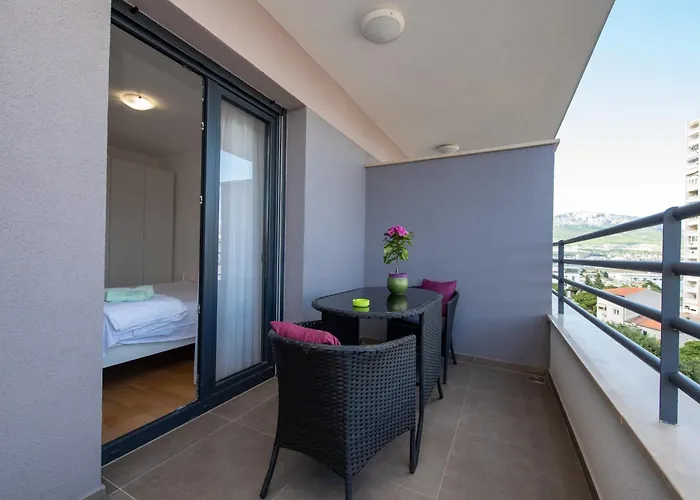 Apartment S'akvarel 2 - Private Garage